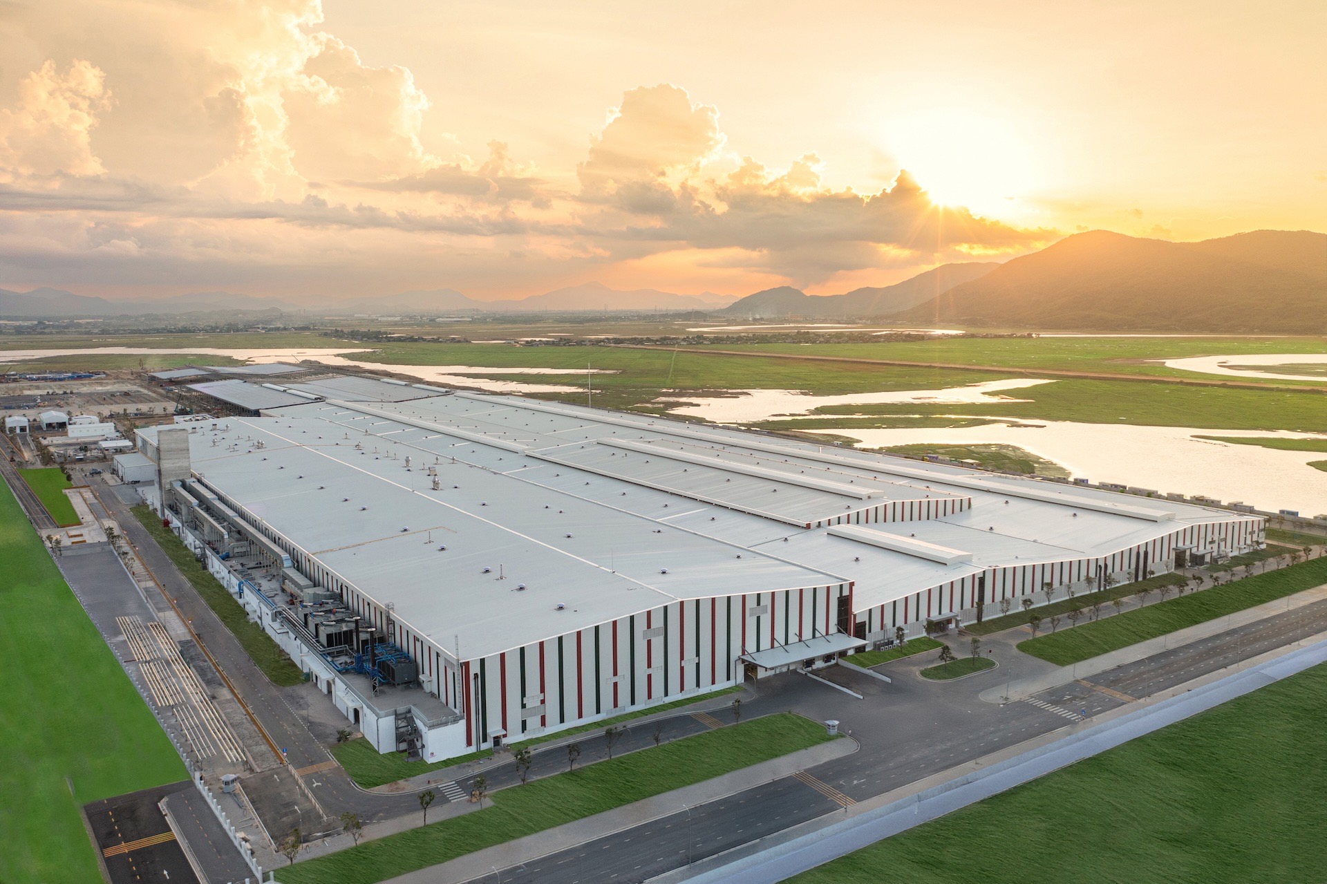 Production Jsc VINFAST KHÁNH THÀNH NHÀ MÁY SẢN XUẤT Ô TÔ ĐIỆN TẠI HÀ TĨNH - VinFast ...